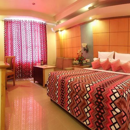Hotel Grand International Rāipur Extérieur photo