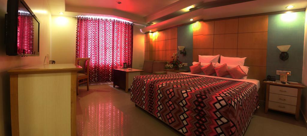 Hotel Grand International Rāipur Extérieur photo