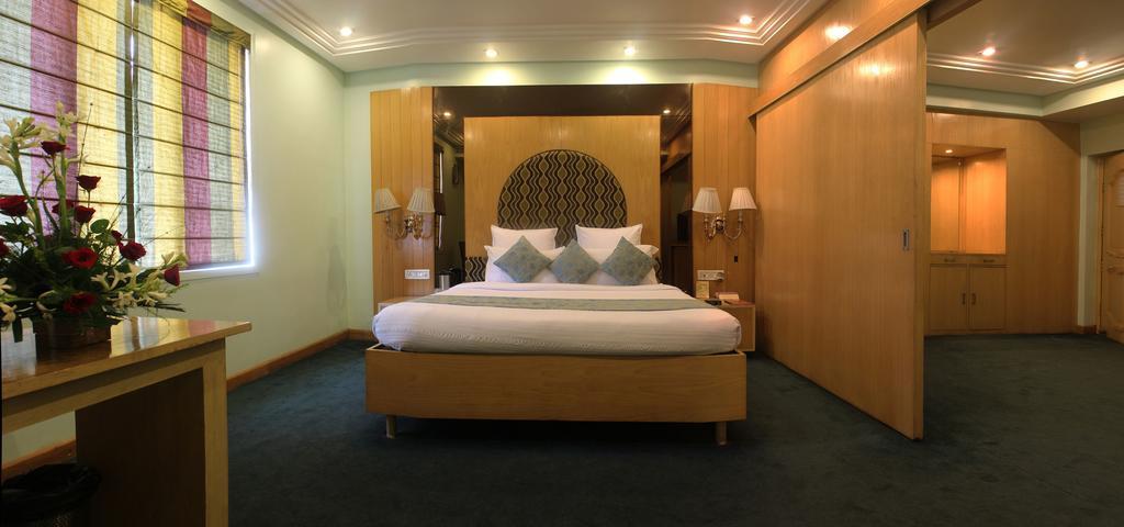 Hotel Grand International Rāipur Extérieur photo