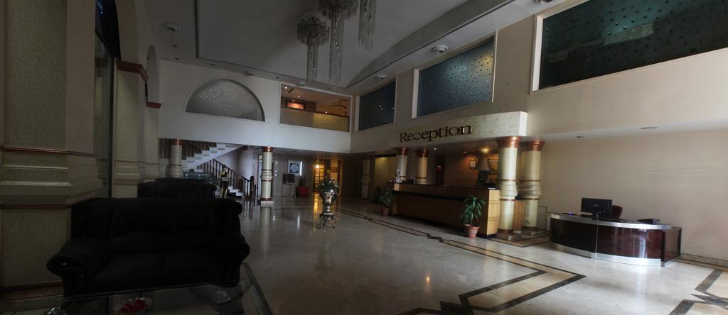 Hotel Grand International Rāipur Extérieur photo