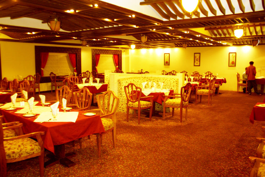 Hotel Grand International Rāipur Extérieur photo