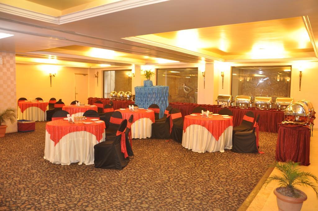 Hotel Grand International Rāipur Extérieur photo