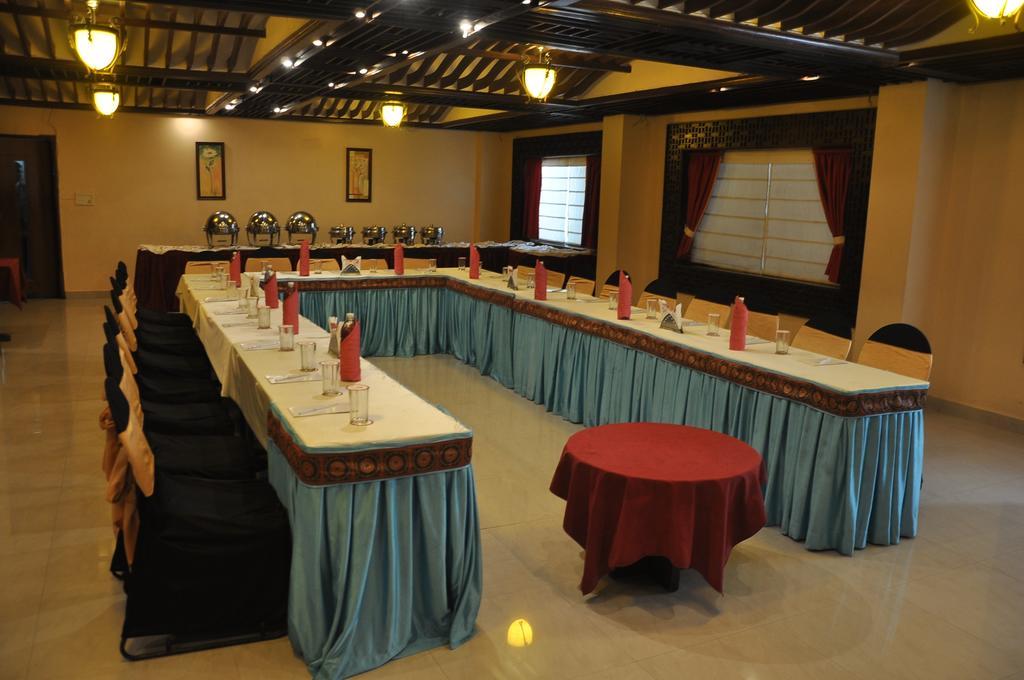 Hotel Grand International Rāipur Extérieur photo